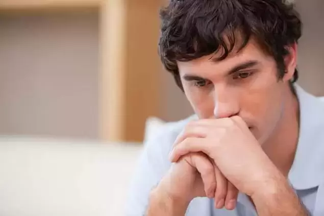 İktidarsızlıktan muzdarip genç adam